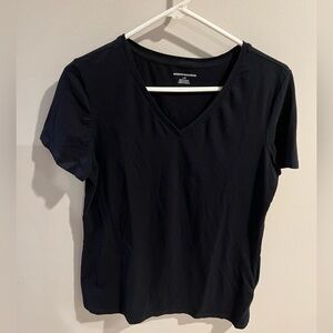 Amazon Essentials Women's Short Sleeve V-Neck Tee - Black